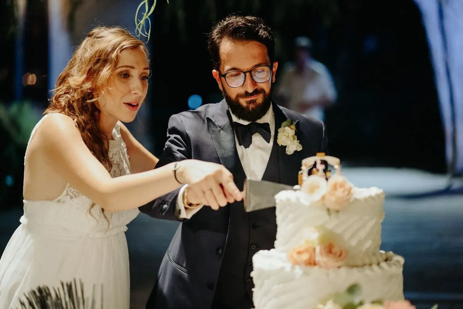 Il taglio della torta nuziale